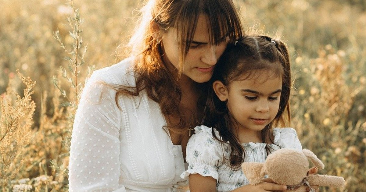 The Postpartum Recovery Roadmap: A Science-Backed, Week-by-Week Healing Plan (From Someone Who’s Been There)